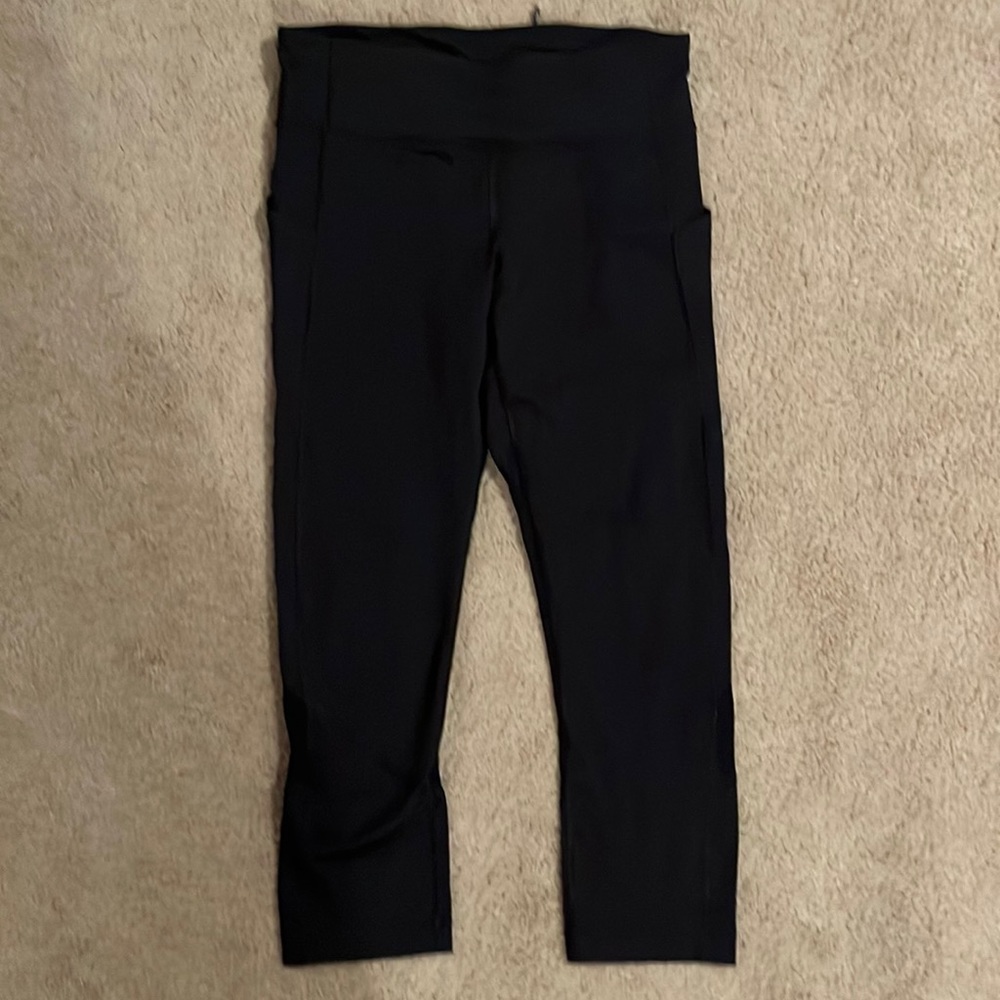 Lululemon black Pace Rival Crops